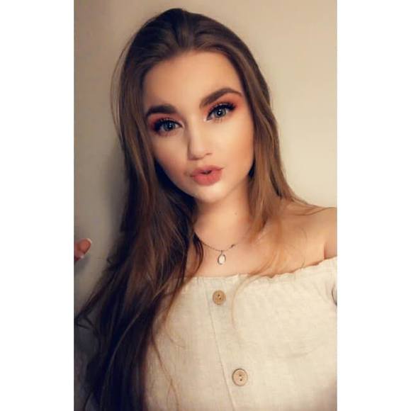 Meet your Posher, Kiley - Picture 1 of 1